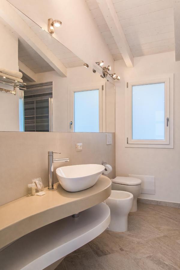 Controvento Bed & Breakfast Ла Мадалена Екстериор снимка