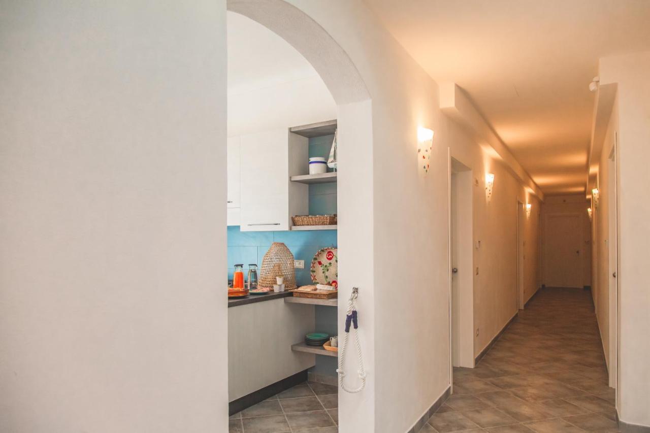 Controvento Bed & Breakfast Ла Мадалена Екстериор снимка