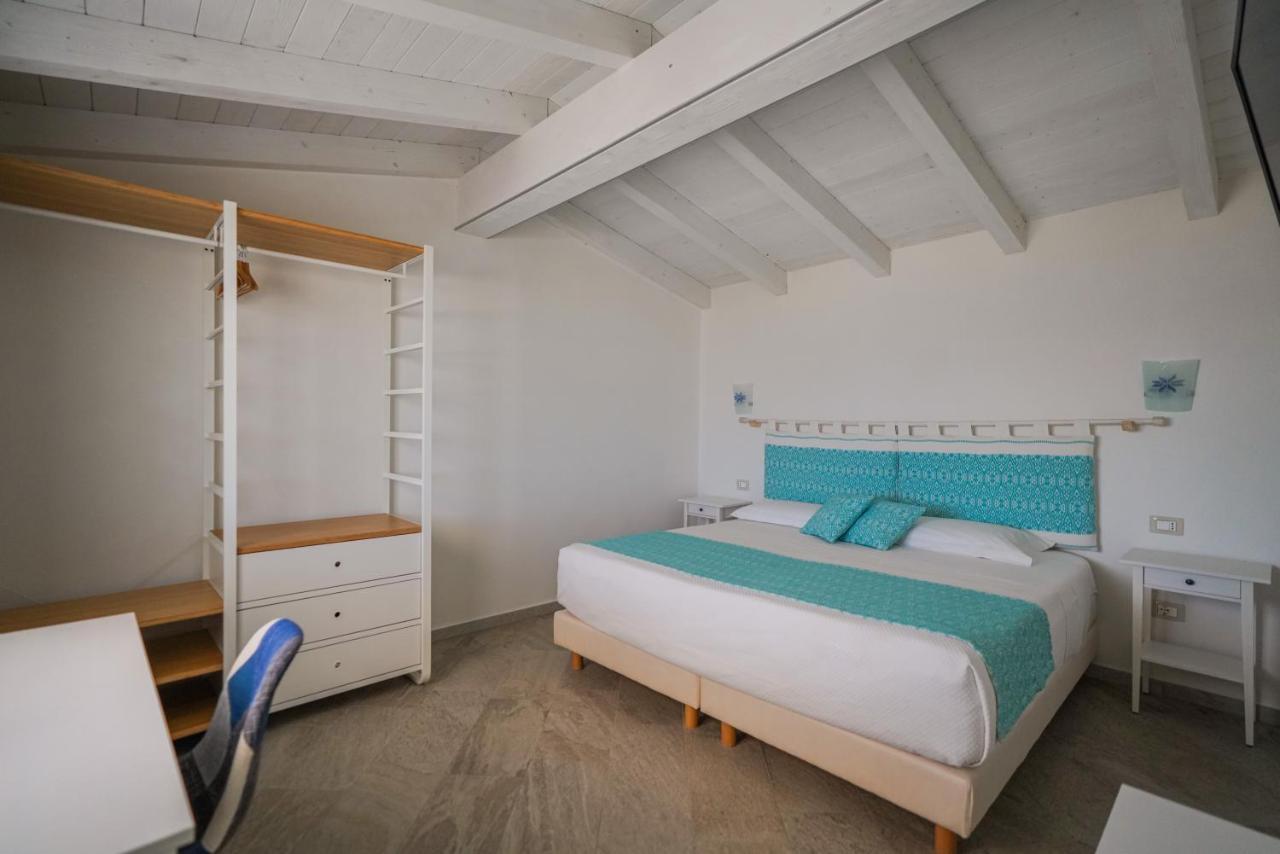 Controvento Bed & Breakfast Ла Мадалена Екстериор снимка