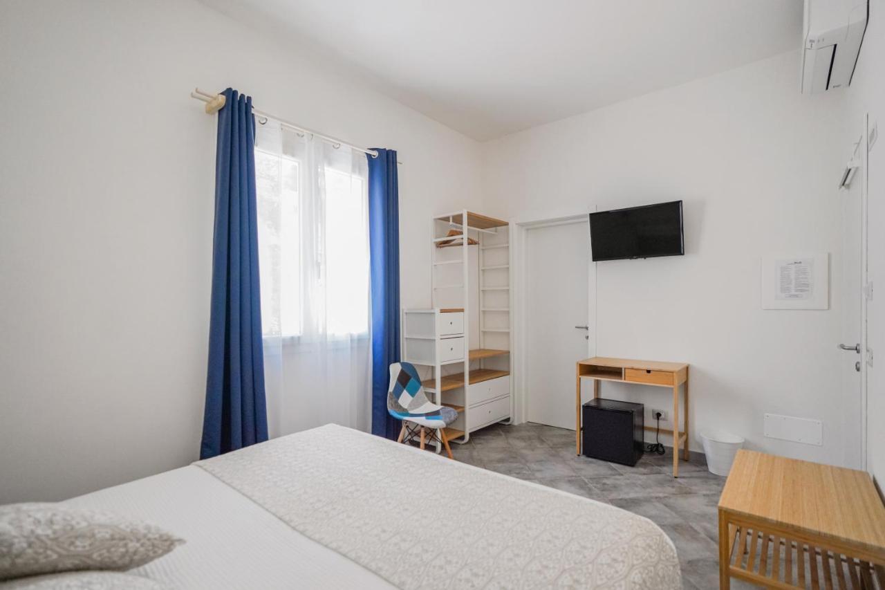 Controvento Bed & Breakfast Ла Мадалена Екстериор снимка